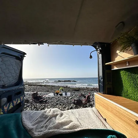Camper Van The Blue Whale 阿布里斯