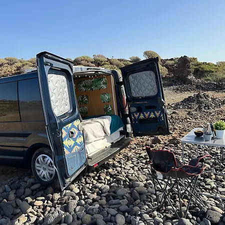 Camper Van The Blue Whale *