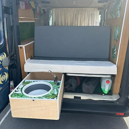 Camper Van The Blue Whale Campsite *